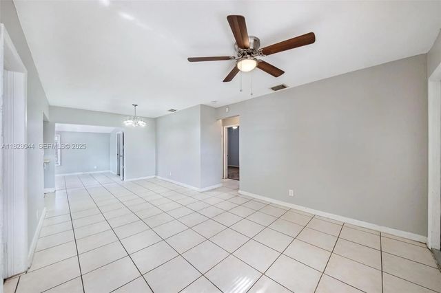5 of 39 - 4130 Nw 12th Avenue, Oakland Park, FL