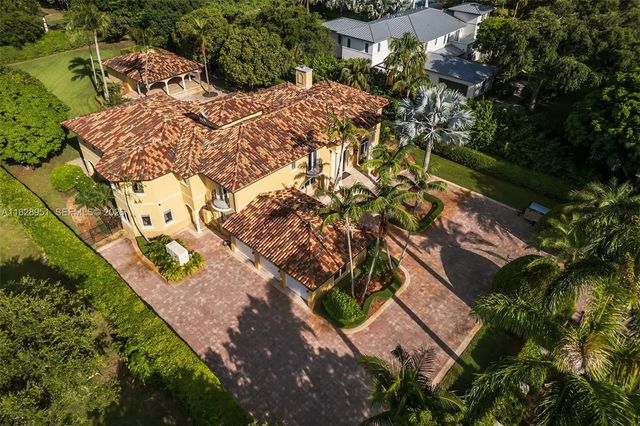 10851 Sw 63rd Avenue, Pinecrest