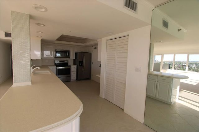 4 of 38 - 3200 Port Royale Drive #2007, Fort Lauderdale, FL