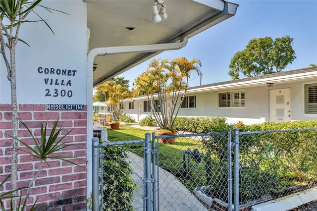 2300 Jackson Street #10, Hollywood