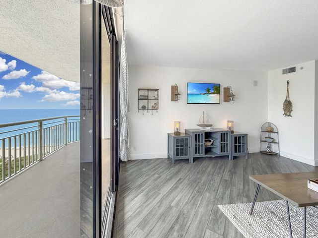 4 of 52 - 3000 N Ocean Drive #17 B, Singer Island, FL