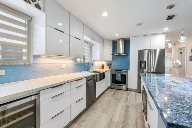5 of 17 - 325 Calusa Street #96, Key Largo, FL