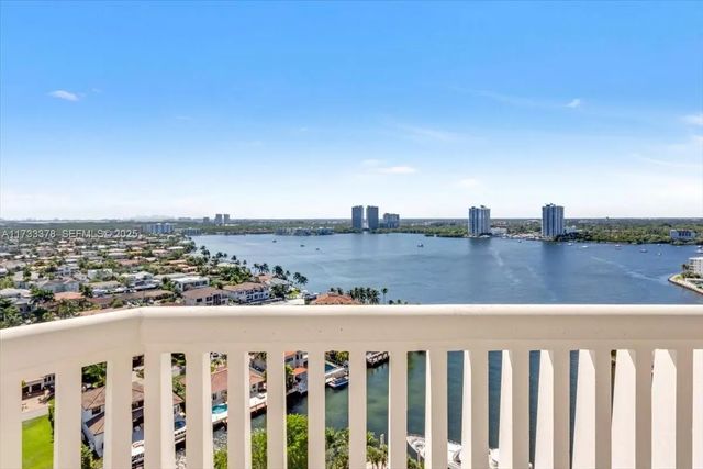2 of 36 - 1000 Island Boulevard #2003, Aventura, FL