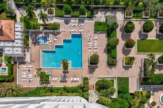 4 of 36 - 1000 Island Boulevard #2003, Aventura, FL
