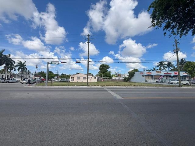 3186 Nw 33rd Street, Miami
