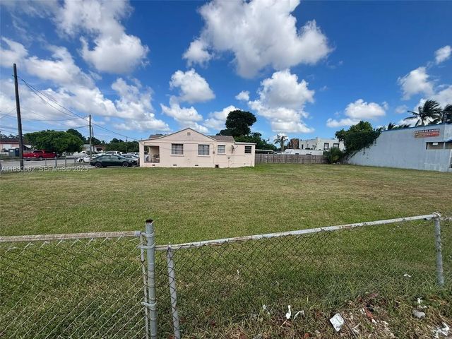 2 of 11 - 3186 Nw 33rd Street, Miami, FL