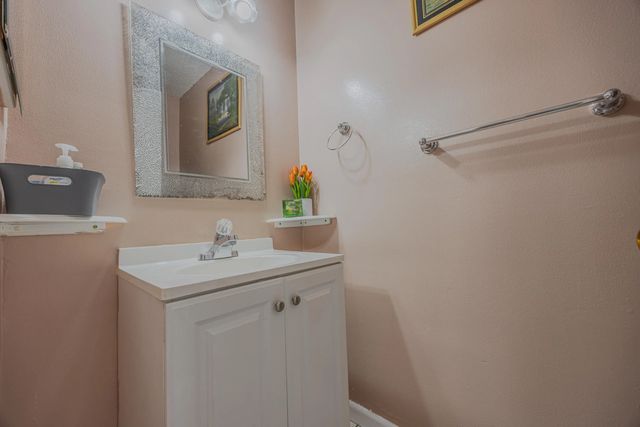 5117 W Society Place W #c, West Palm Beach