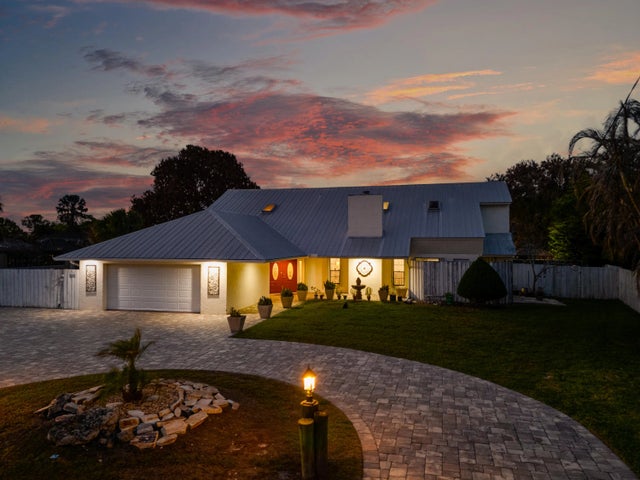 Photo of Listing #R11103243