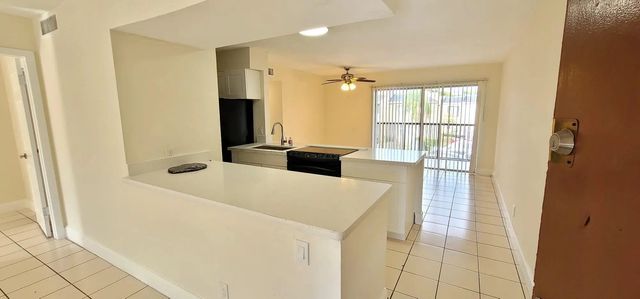 4401 Treehouse Lane #26-f, Fort Lauderdale