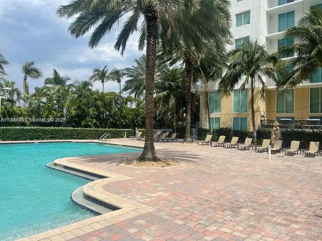 1755 E Hallandale Beach Boulevard #mez7e, Hallandale Beach