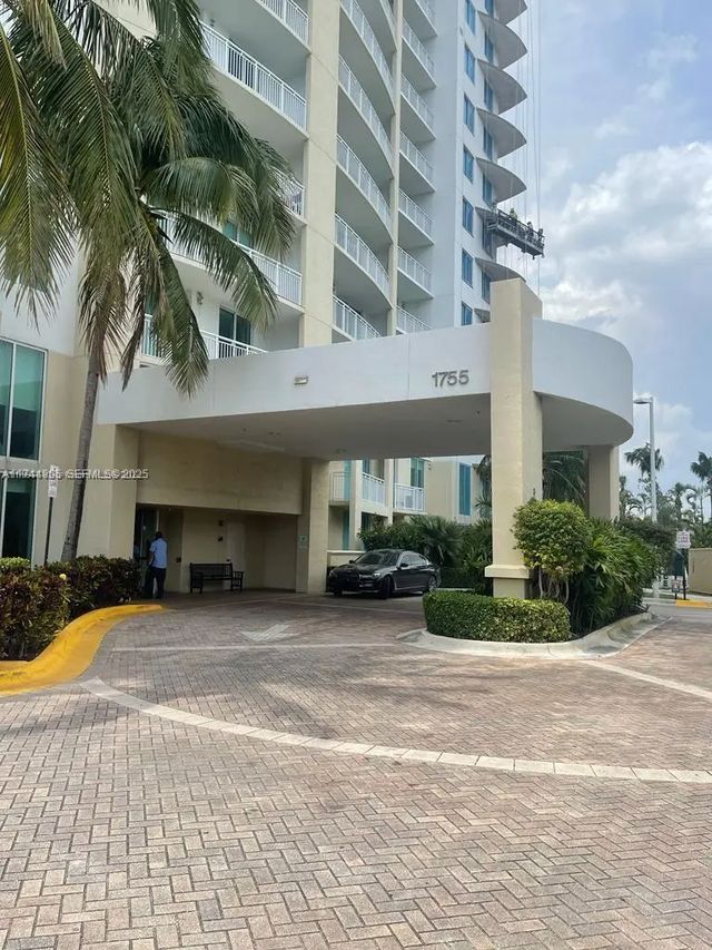 3 of 37 - 1755 E Hallandale Beach Boulevard #mez7e, Hallandale Beach, FL