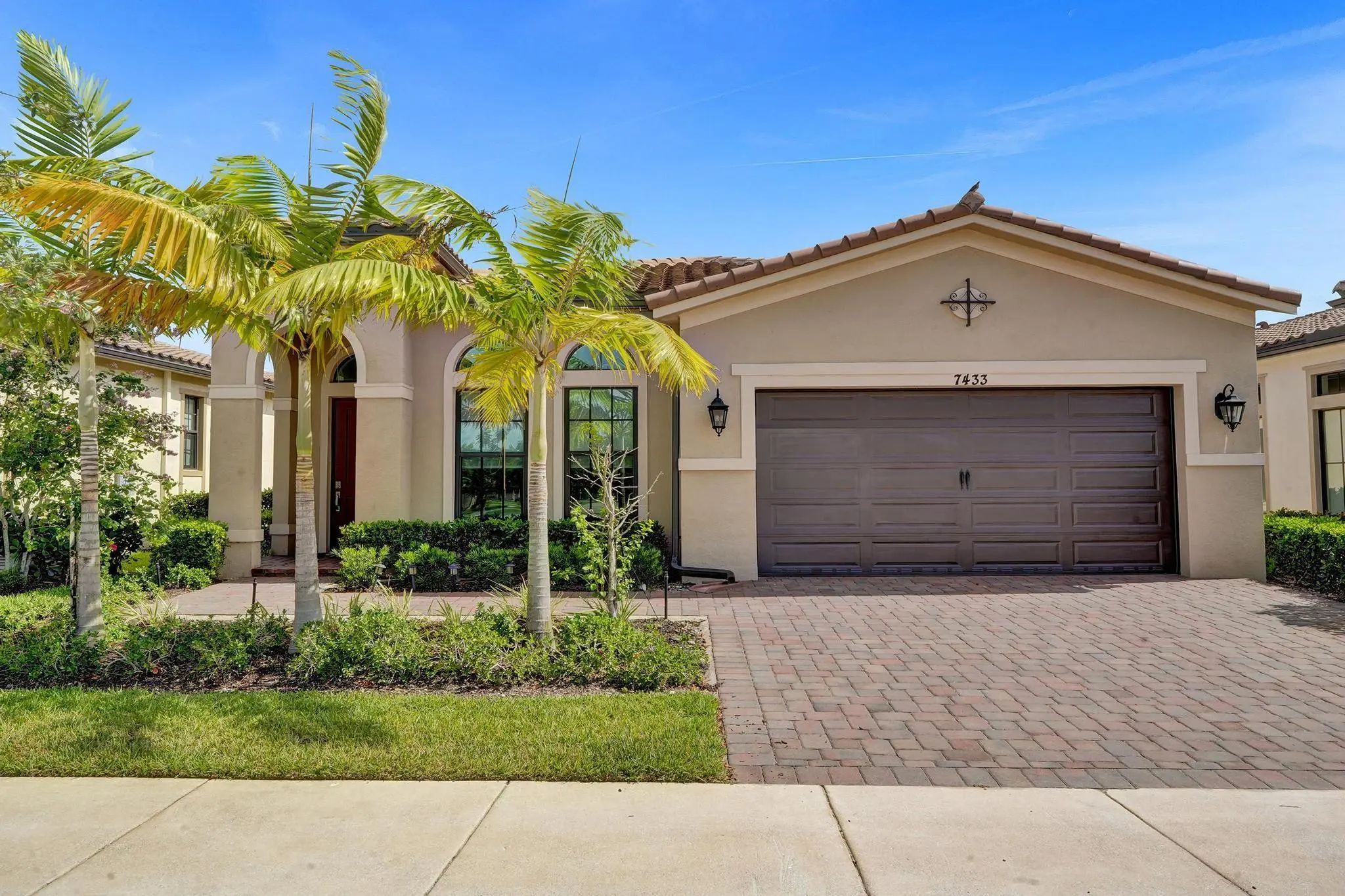 7433 Knight Street, Parkland