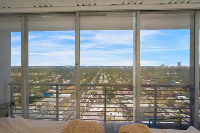 3 of 33 - 1720 E Harrison Street #18-a, Hollywood, FL