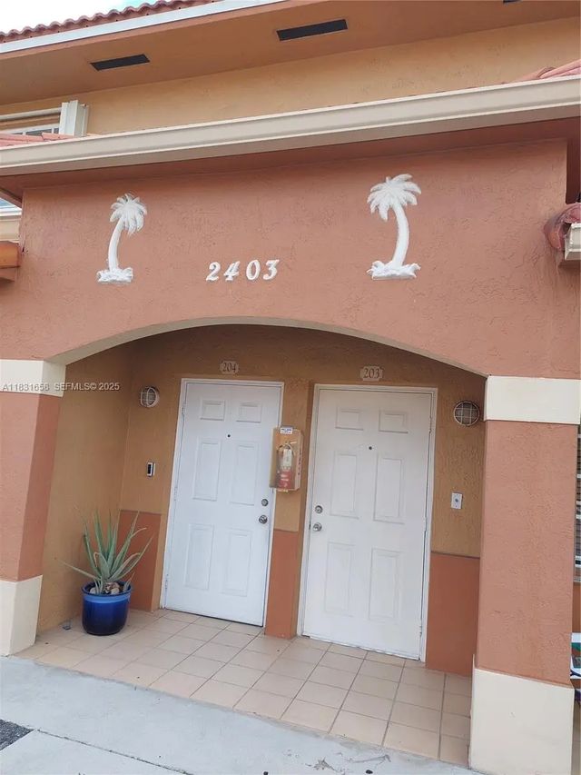 2403 W 76th Street #203, Hialeah