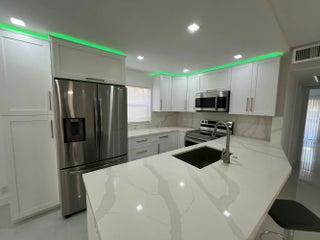 Photo of Listing #R11074918