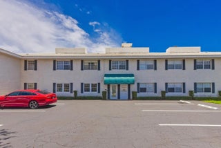 Photo of Listing #F10512727