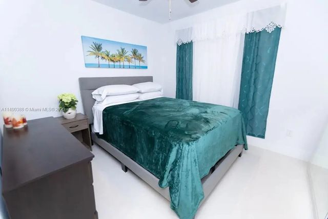 3 of 10 - 3240 Sw 17th Street, Fort Lauderdale, FL