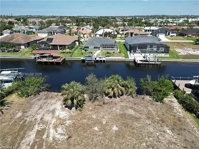 2527 Sw 25th Terrace, Cape Coral
