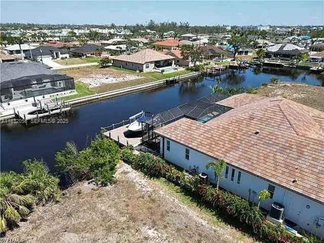 5 of 9 - 2527 Sw 25th Terrace, Cape Coral, FL