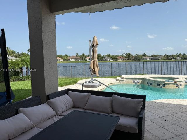 4 of 28 - 1418 Lantana Drive, Weston, FL