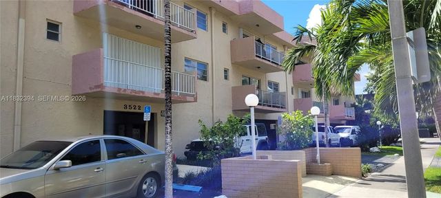 3522 Ne 171st Street #104, North Miami Beach