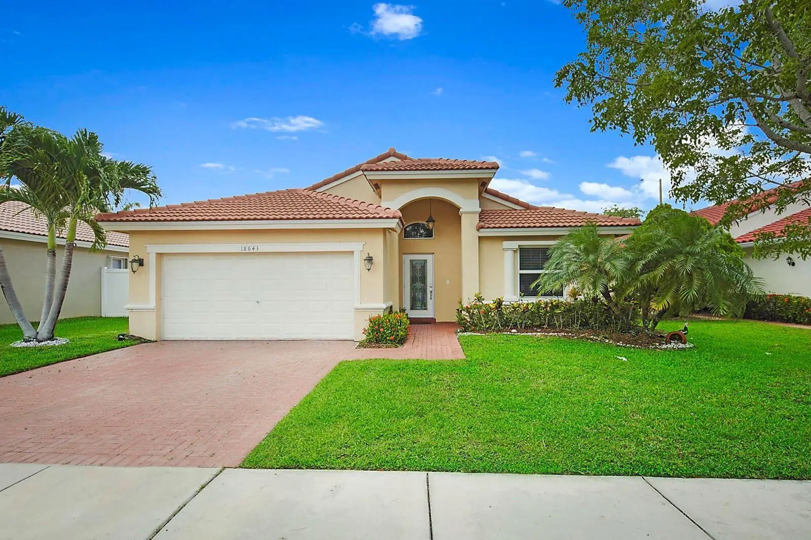18643 Sw 15th Street, Pembroke Pines