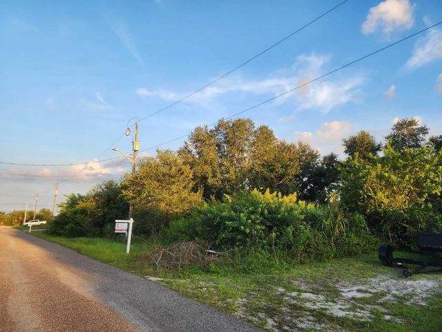 2 of 3 - 2613 57th Street W, Lehigh Acres, FL
