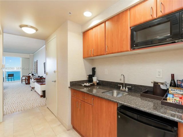 5 of 22 - 18001 Collins Avenue #1107, Sunny Isles Beach, FL