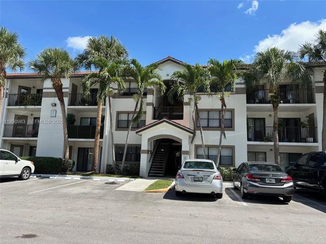 620 S Park Road #33-2, Hollywood