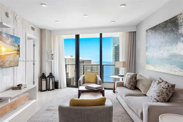 3 of 25 - 1300 S Miami Avenue #3402, Miami, FL