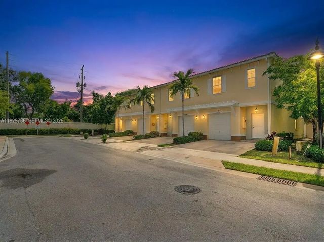 2 of 28 - 1128 Nw 40th Terrace, Lauderhill, FL