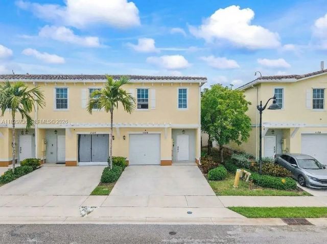 3 of 28 - 1128 Nw 40th Terrace, Lauderhill, FL