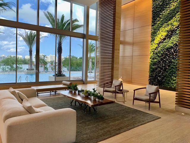 3 of 24 - 16385 Biscayne Boulevard #1806 +1 Parking, North Miami Beach, FL