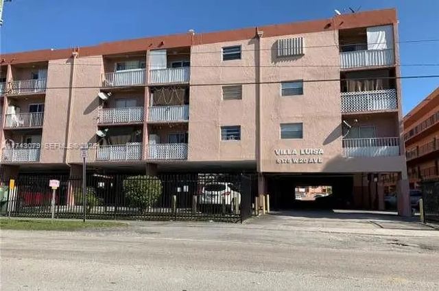 6175 W 20th Avenue #205, Hialeah