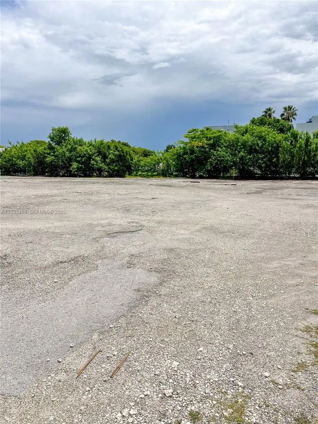 1401 Nw 108th Avenue, Sweetwater