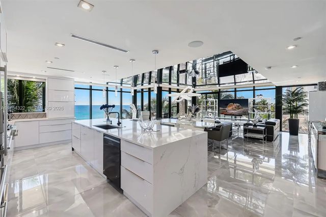 4 of 70 - 2205 S Surf Road #4a, Hollywood, FL