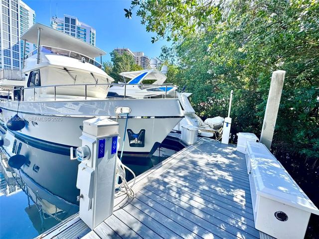 3575 Mystic Pointe Drive, Aventura