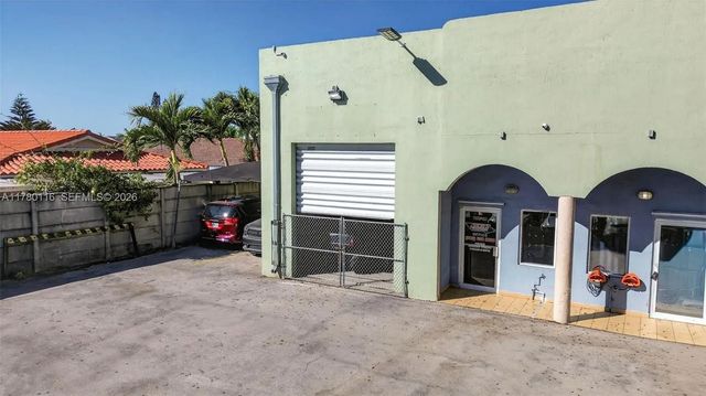 4 of 70 - 9180 Nw 119th Street #10, Hialeah Gardens, FL