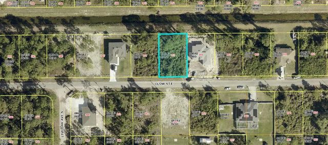 2 of 3 - 853 Clow Street E, Lehigh Acres, FL