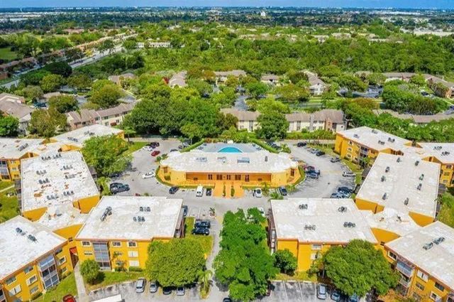 4334 Nw 9th Avenue #9-3b, Deerfield Beach