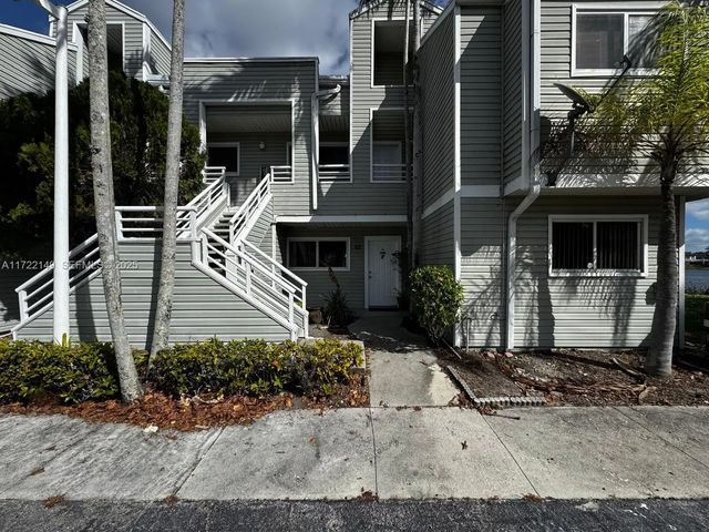 3437 Nw 44th Street #208, Oakland Park
