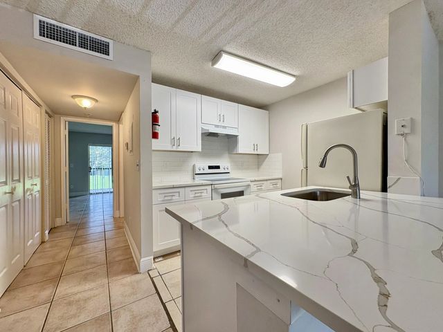 2 of 40 - 1830 W Meadows Circle #1830, Boynton Beach, FL