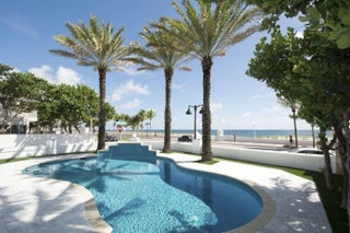 Photo of Listing #F10513583