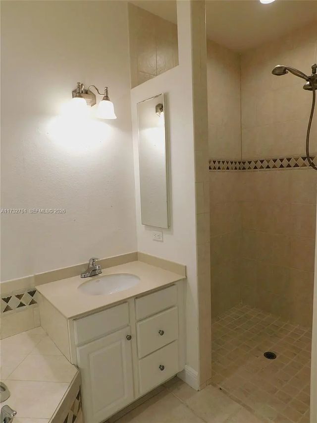 4 of 26 - 617 Se 7 Street, Cape Coral, FL