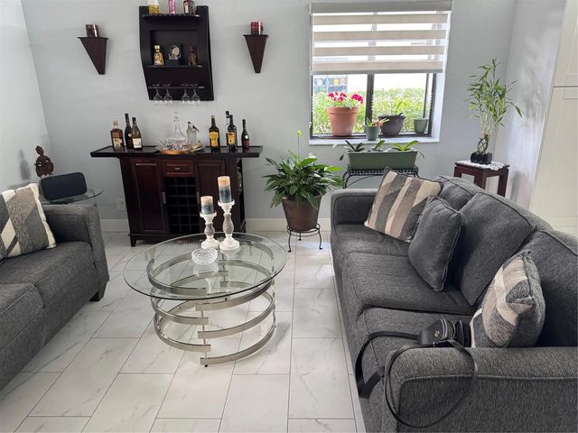 N/A, Tamarac