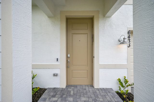 2 of 32 - 3028 Spanish Cedar Place, Fort Pierce, FL