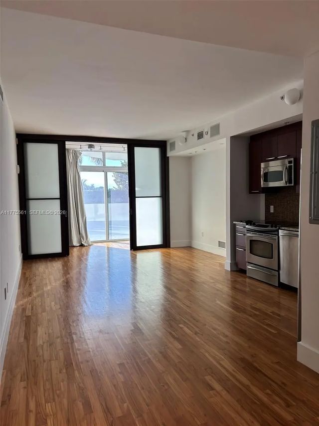 5 of 29 - 2001 Meridian Avenue #309, Miami Beach, FL