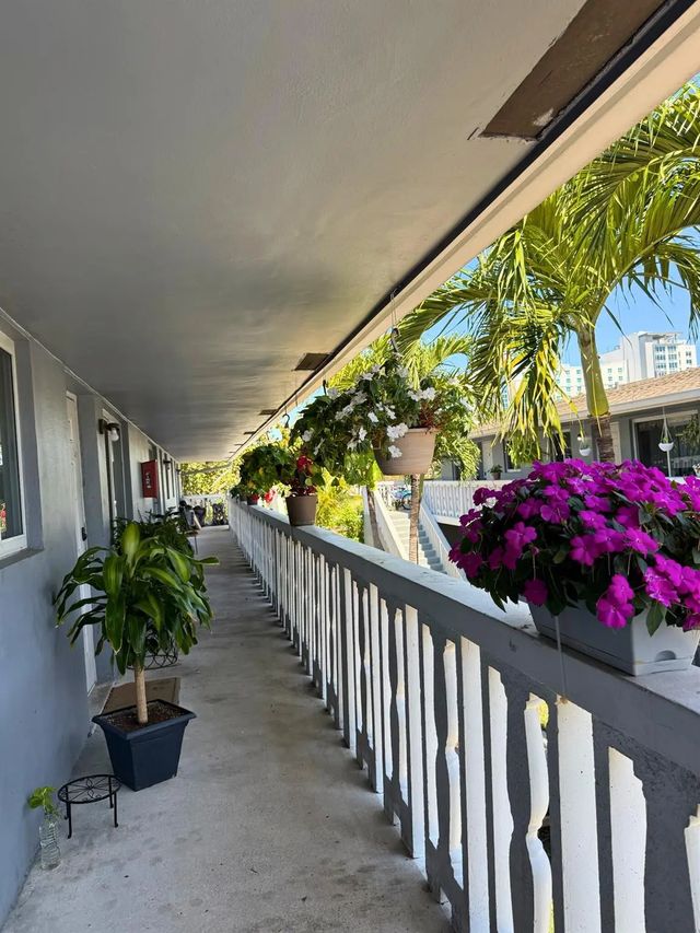 5 of 13 - 101-105 Se 26th Street, Fort Lauderdale, FL