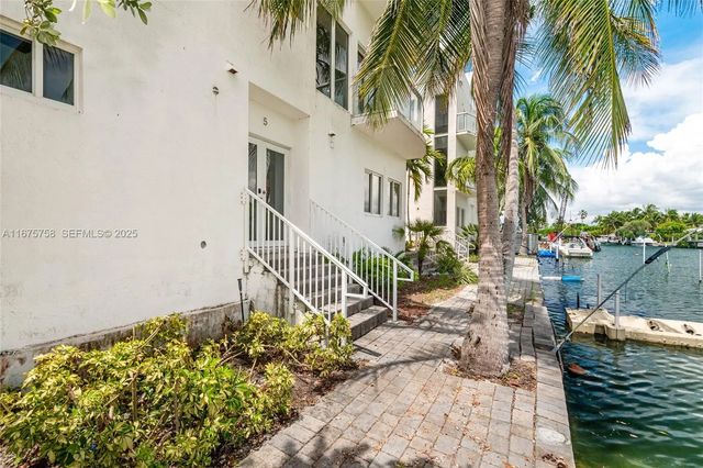 4 of 28 - 1975 Calais Drive, Miami Beach, FL