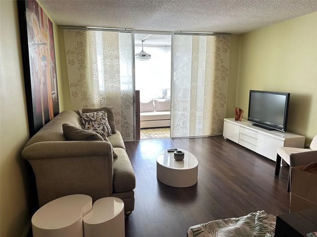 2998 Nw 48th Terrace #327, Lauderdale Lakes